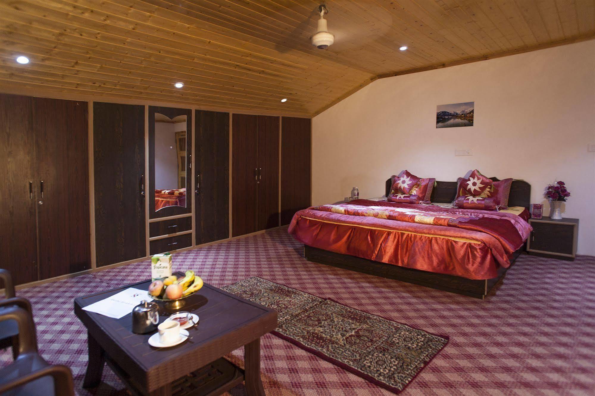 Sheesha Residency Hotel Srīnagar Eksteriør billede