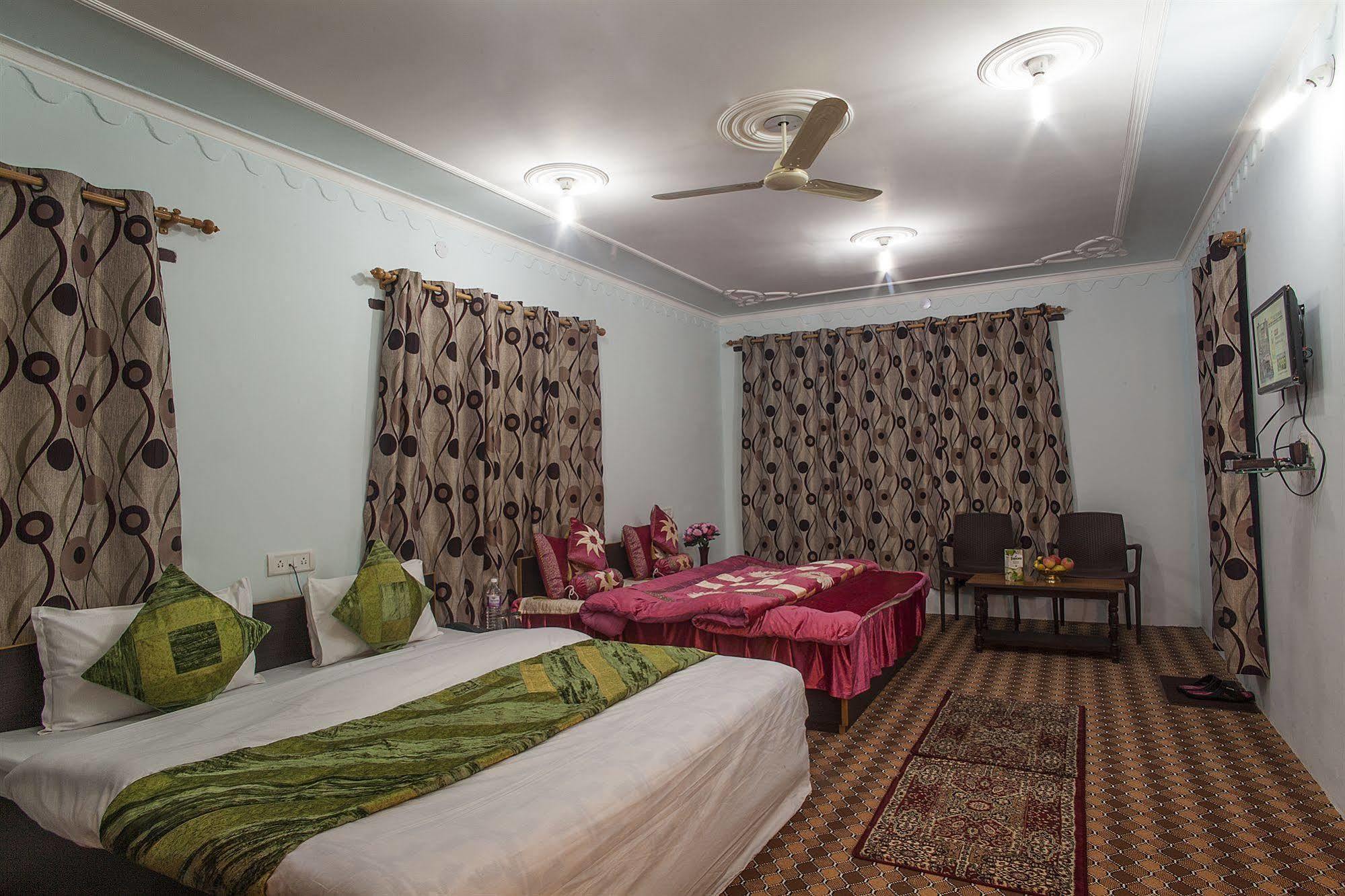 Sheesha Residency Hotel Srīnagar Eksteriør billede
